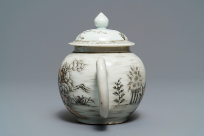 Cinq tasses et soucoupes et une th&eacute;i&egrave;re en porcelaine de Chine famille rose et grisaille, Yongzheng/Qianlong