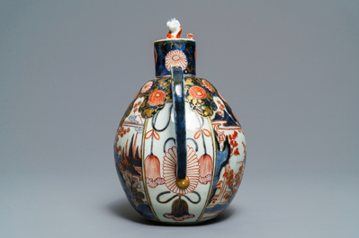 A large Japanese Imari jug and cover, Edo, 17th C.