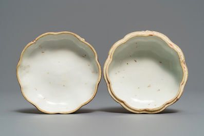 Une bo&icirc;te couverte en forme de citrouille en porcelaine de Chine &agrave; &eacute;mail langyao, 18/19&egrave;me