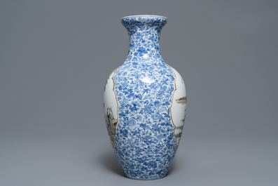 Een Chinese famille rose vaas, Qianlong merk, Republiek, 20e eeuw