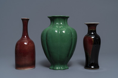 Huit pi&egrave;ces en porcelaine de Chine monochrome, 19/20&egrave;me