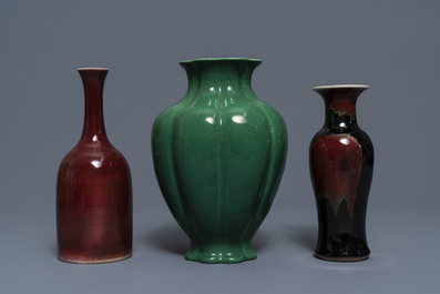 Huit pi&egrave;ces en porcelaine de Chine monochrome, 19/20&egrave;me