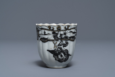 A 37-piece Chinese grisaille 'Jupiter' tea service, Qianlong