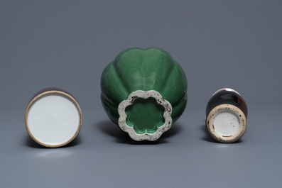 Huit pi&egrave;ces en porcelaine de Chine monochrome, 19/20&egrave;me