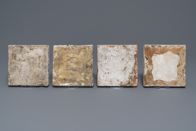 Vier polychrome Delftse tegels met vogels, 1e helft 17e eeuw