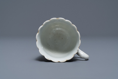 A 37-piece Chinese grisaille 'Jupiter' tea service, Qianlong