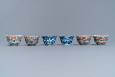 Een collectie Chinees blauw-wit, famille rose en Imari-stijl porselein, Kangxi/Qianlong