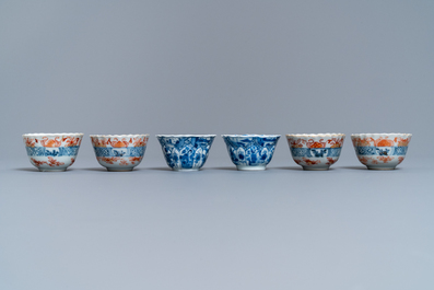 Een collectie Chinees blauw-wit, famille rose en Imari-stijl porselein, Kangxi/Qianlong