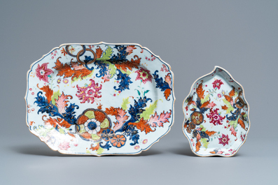 Cinq pi&egrave;ces en porcelaine de Chine famille rose &agrave; d&eacute;cor 'pseudo feuille de tabac', Qianlong