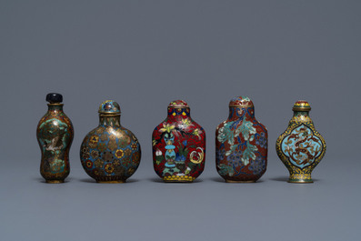 Ten Chinese cloisonn&eacute; snuff bottles, 19/20th C.