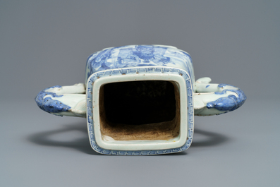 A Chinese blue and white chilong-handled vase, Kangxi