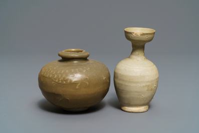 Een collectie van 11 Chinese en Zuidoost-Aziatische stukken, Song en later