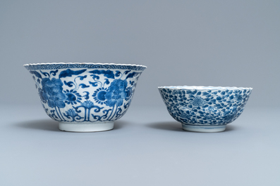 Sept pi&egrave;ces en porcelaine de Chine bleu et blanc, rouge de fer et de style Imari, Kangxi/Qianlong