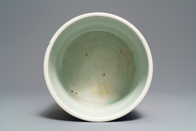 A large Chinese blue and white brush pot, bitong, Transitional period