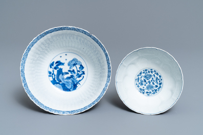 Sept pi&egrave;ces en porcelaine de Chine bleu et blanc, rouge de fer et de style Imari, Kangxi/Qianlong