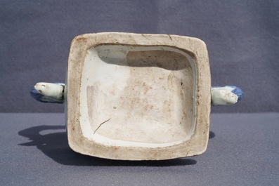 A Chinese blue and white chilong-handled vase, Kangxi