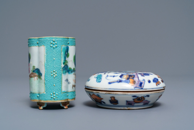 A Chinese doucai seal paste box and a famille rose brush pot, Qianlong marks, 19th C.