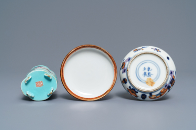 A Chinese doucai seal paste box and a famille rose brush pot, Qianlong marks, 19th C.