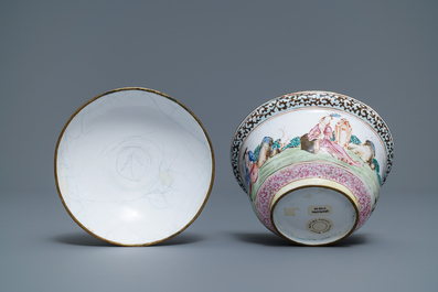 Un bol couvert en &eacute;maux de Canton &agrave; d&eacute;cor d'Europ&eacute;ens, Chine, Qianlong