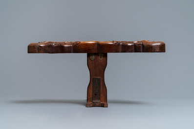 Un support de plat en bois de hongmu, Chine, Qing