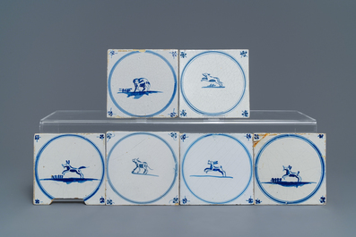54 carreaux en fa&iuml;ence de Delft bleu et blanc aux d&eacute;cors d'animaux, 18/19&egrave;me