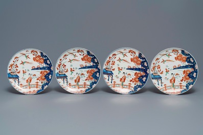 Acht polychrome Delftse petit feu chinoiserie borden, 1e kwart 18e eeuw