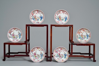 Zes Chinese famille rose koppen en schotels, Yongzheng