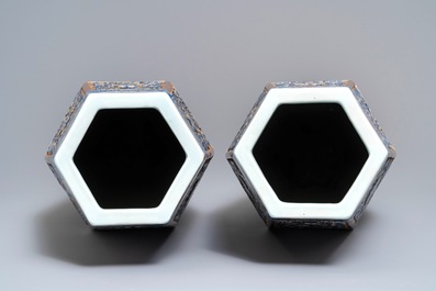 A pair of rare Chinese hexagonal brown-ground blue, white and underglaze red vases, 19th C.
