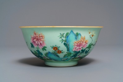 A Chinese famille rose celadon-ground bowl with floral design, Qianlong mark, 19/20th C.
