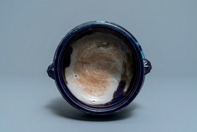 Een Chinese wierookbrander met turkoois en aubergine spatdecor, Kangxi