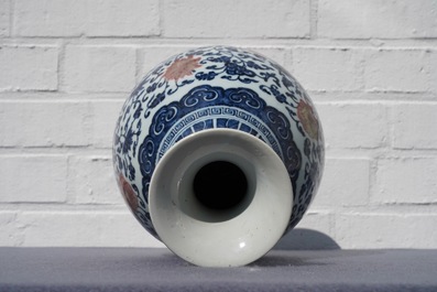 A Chinese blue, white and underglaze red yuhuchunping vase, Qianlong
