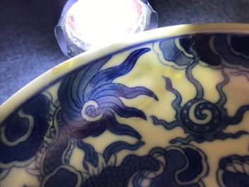 Drie Chinese blauw-witte 'Bleu de Hue' borden voor de Vietnamese markt, 19e eeuw