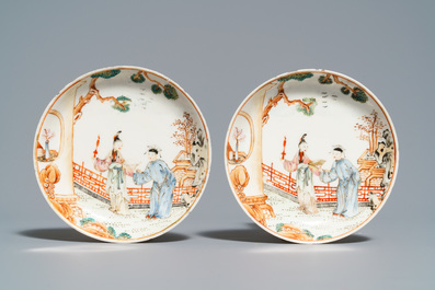 Twee paar fijne Chinese famille rose koppen en schotels, Yongzheng/Qianlong