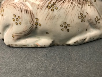 Une figure de Shoulao assis sur un cerf en porcelaine de Chine wucai, Wanli
