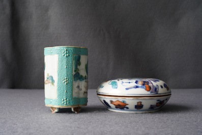 A Chinese doucai seal paste box and a famille rose brush pot, Qianlong marks, 19th C.