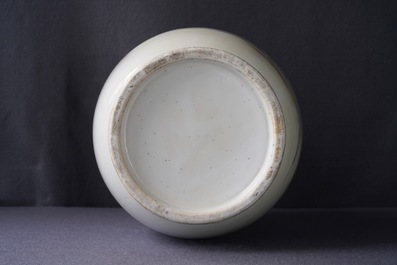 A Chinese qianjiang cai 'mandarin ducks' vase, 19/20th C.