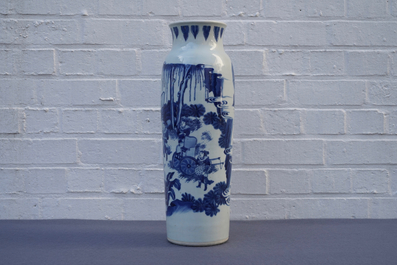A Chinese blue and white sleeve vase with figural design all-round, Transitional period