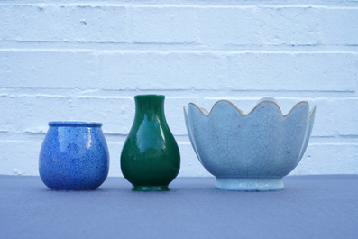 Huit pi&egrave;ces en porcelaine de Chine monochrome, 19/20&egrave;me