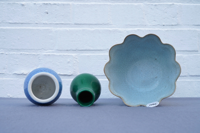 Huit pi&egrave;ces en porcelaine de Chine monochrome, 19/20&egrave;me