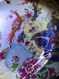 Neuf pi&egrave;ces en porcelaine de Chine famille rose &agrave; d&eacute;cor 'Feuille de tabac', Qianlong