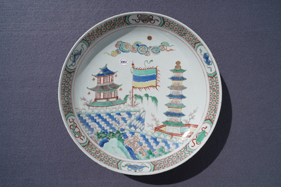 Un plat en porcelaine de Chine famille verte, Kangxi