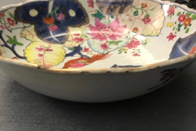 Neuf pi&egrave;ces en porcelaine de Chine famille rose &agrave; d&eacute;cor 'Feuille de tabac', Qianlong