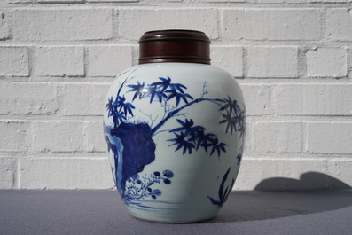 Een Chinese blauw-witte pot met vogels bij bloesems, Transitie periode