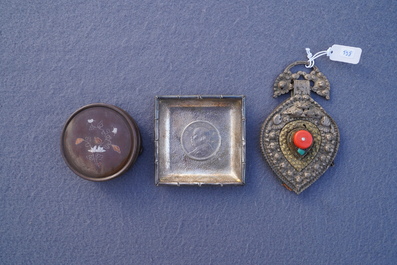 Een diverse collectie Chinees metaal, w.o. paktong, zilver en verguld brons, 17e eeuw en later