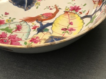 Neuf pi&egrave;ces en porcelaine de Chine famille rose &agrave; d&eacute;cor 'Feuille de tabac', Qianlong