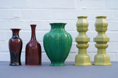 Huit pi&egrave;ces en porcelaine de Chine monochrome, 19/20&egrave;me