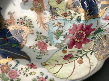 Neuf pi&egrave;ces en porcelaine de Chine famille rose &agrave; d&eacute;cor 'Feuille de tabac', Qianlong