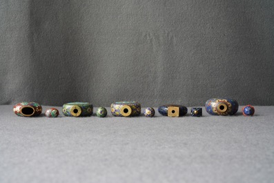 Ten Chinese cloisonn&eacute; snuff bottles, 19/20th C.