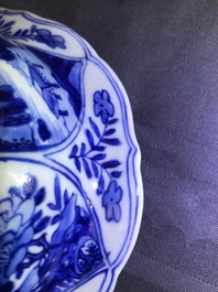 Een Chinese blauw-witte dekselvaas, Kangxi