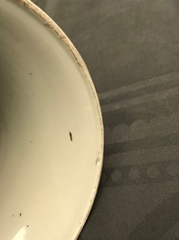Een Chinese blauw-witte gu vaas met landschapsdecor, Kangxi merk en periode